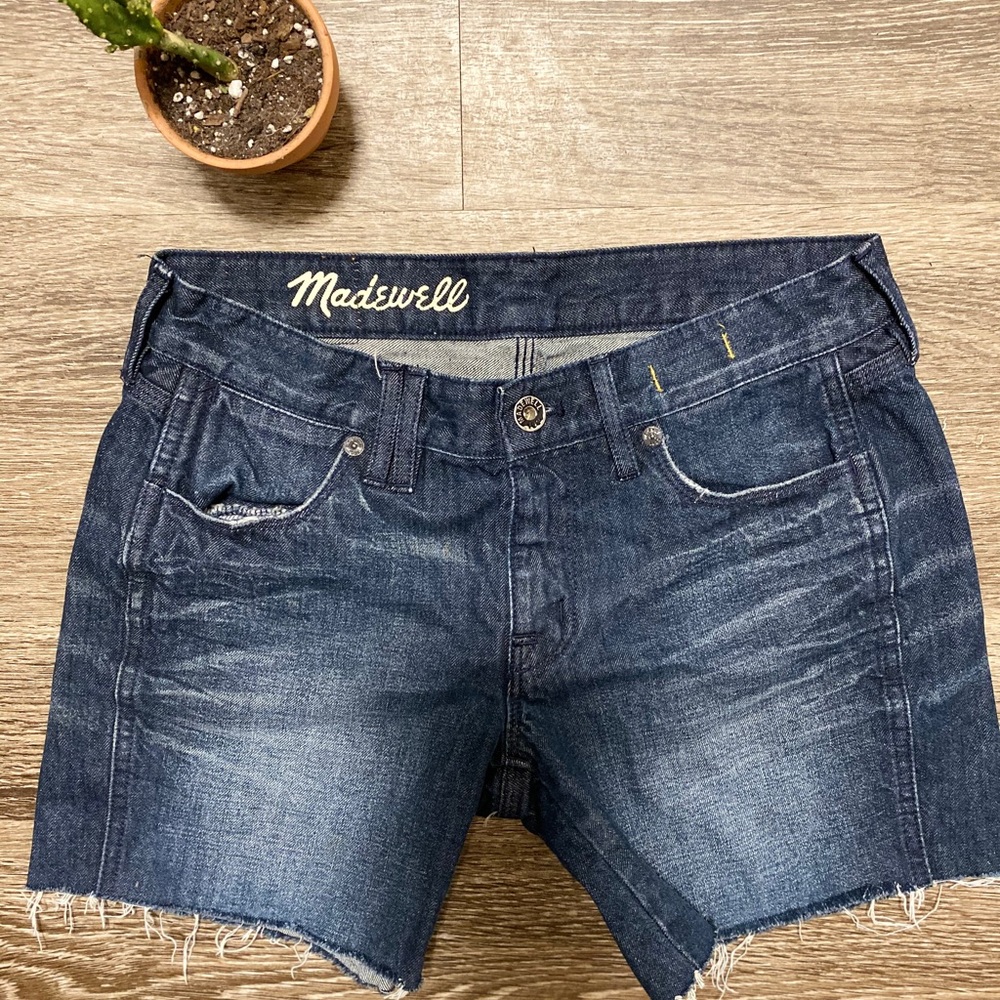 MADEWELL distressed shorts - Picture 2 of 7